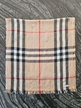BURBERRY: Luxe Large Cashmere Merino Wool Blend Classic Check Scarf